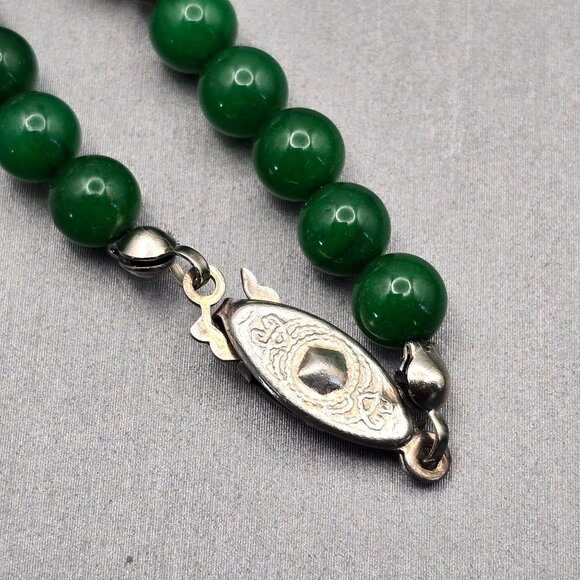 Antique Green Nephrite Jade 6mm Bead Necklace 23" Sterling Etched Fishhook Clasp - Picture 3 of 10
